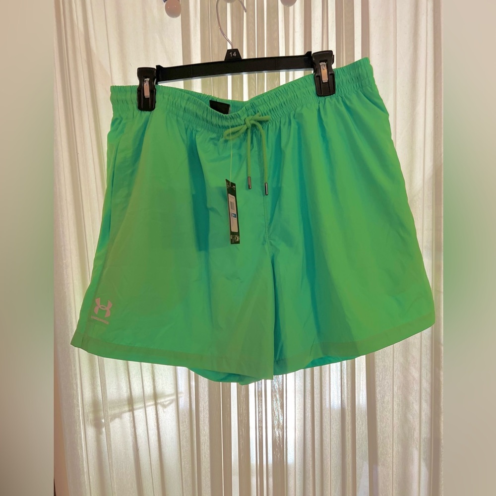 NWT/ Under Armour Green Athletic Volley Shorts, Size XL